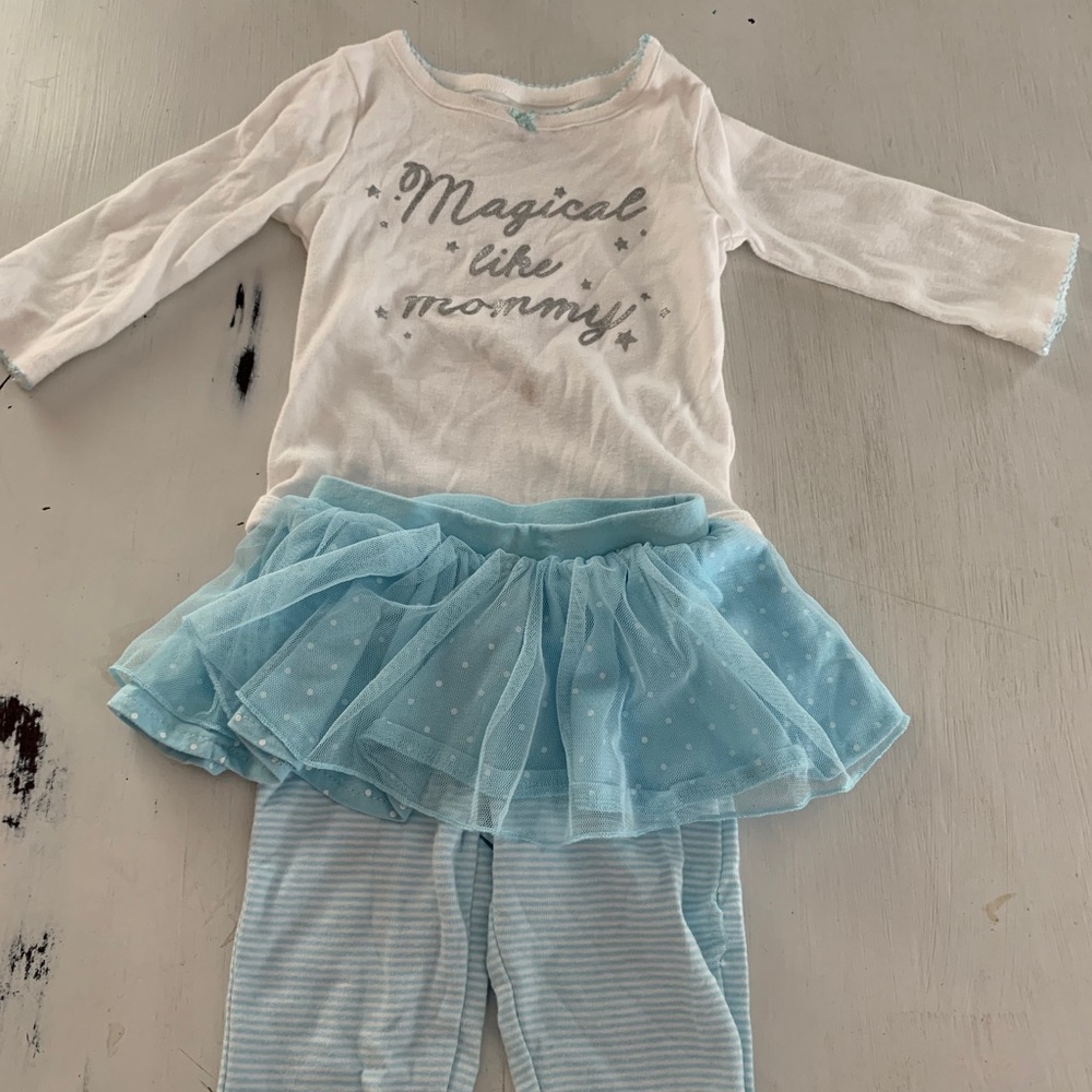 Carter’s baby girl outfit